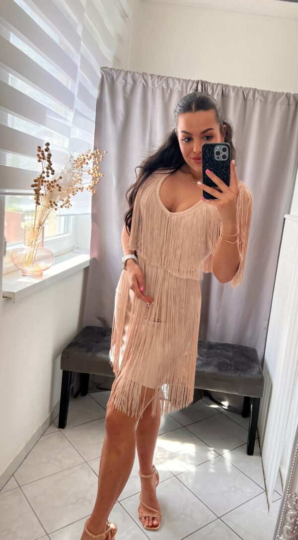 Nille nude alakformáló rojtokkal diszitett ruha - Image 3