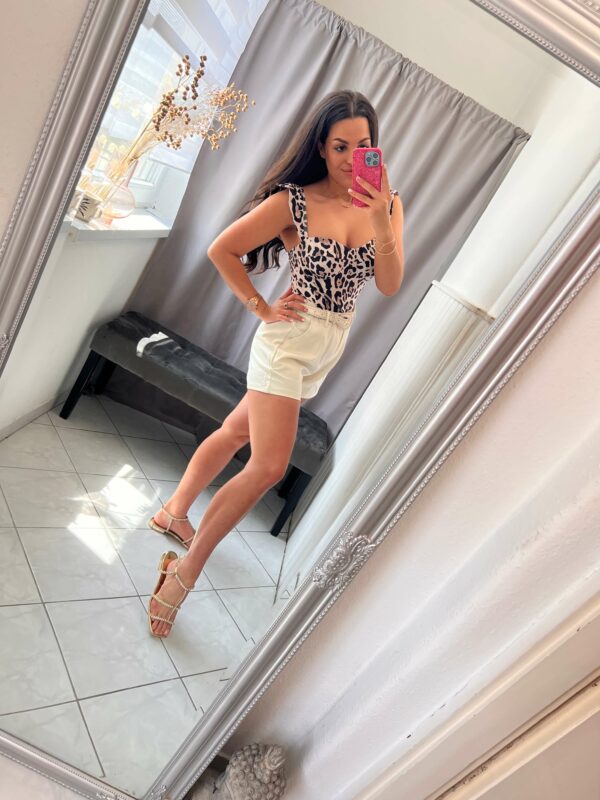 Flor vállán fodros ocelot mintás body - Image 3