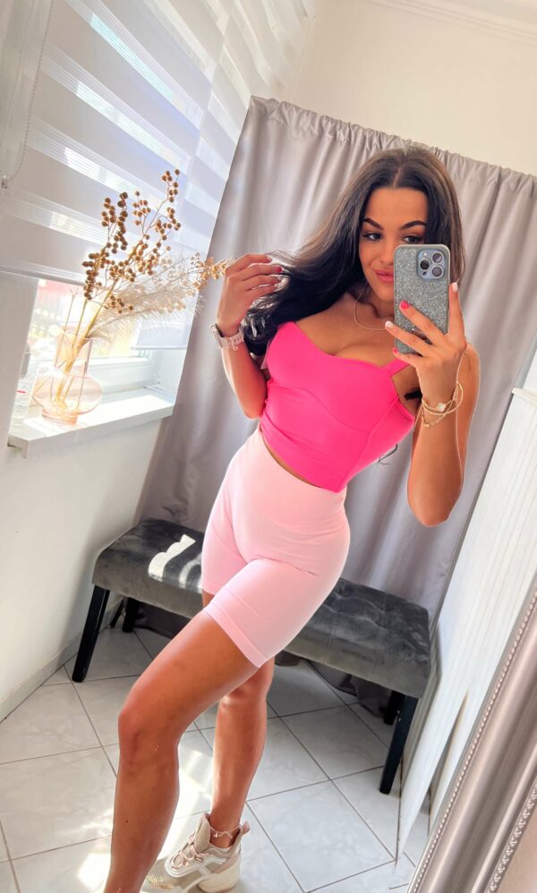 Amela rövid pántos fazonú neon pink felső - Image 2