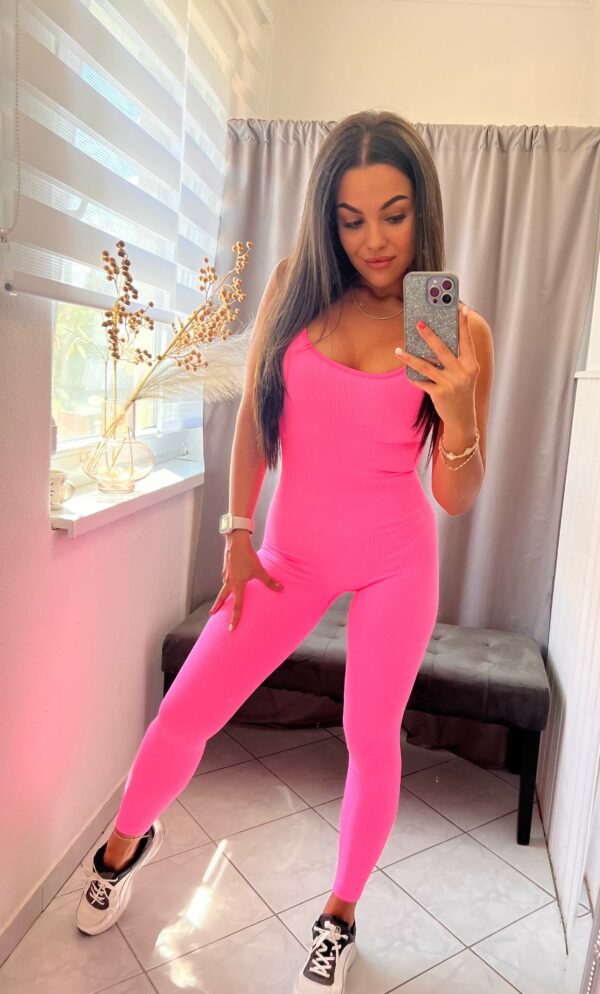 Auren alakformáló trikó fazonú neon pink overál - Image 3