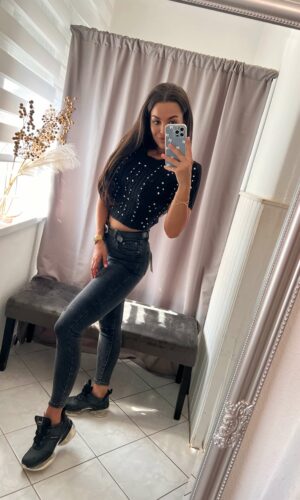 Blanka köves kötött rövid ujjú fekete felső