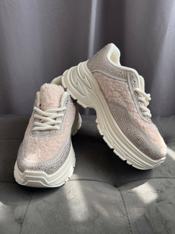 Dolli sneaker kövekkel díszített teddy cipő - Image 5