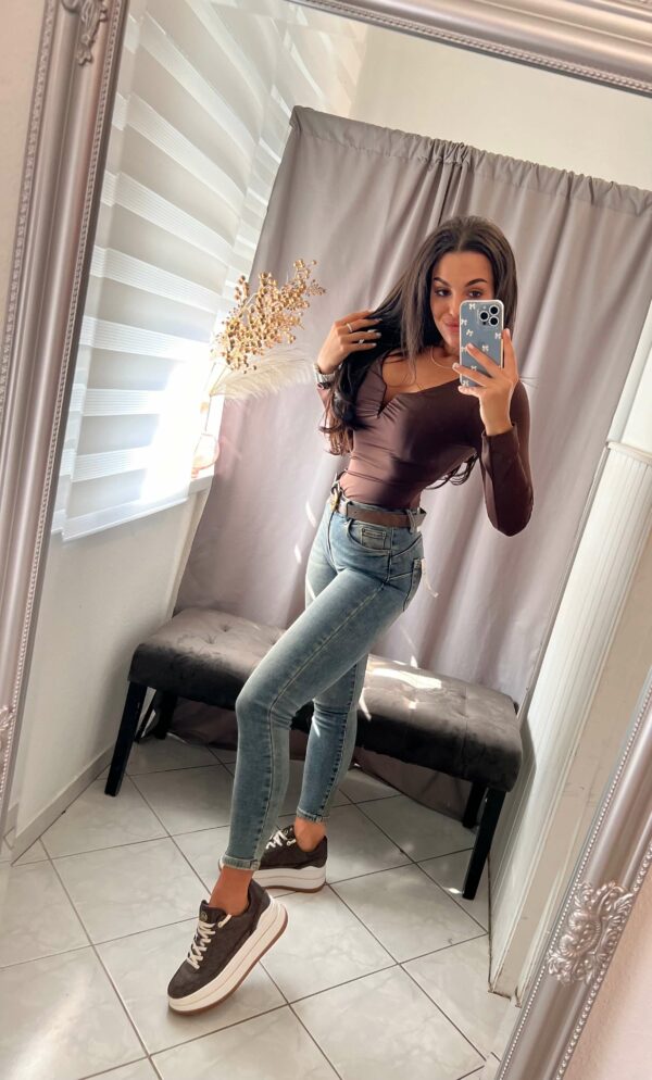 Teodora v kivágott csoki barna body