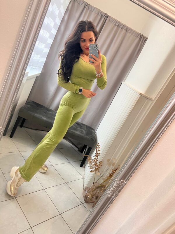 Yara kétrészes bő szárú zöld szett - Image 2