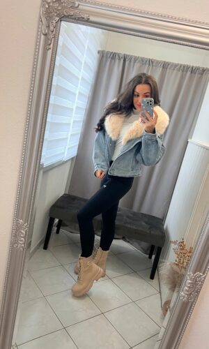 Lisa világos kék szőrmés farmer kabát