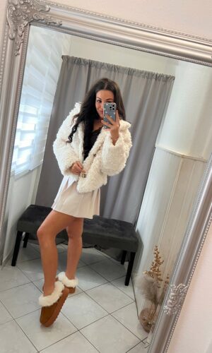 Zilu világos bézs szőrmés kabát