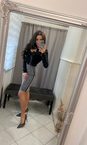 Diana fekete kövezett alakformáló szoknya