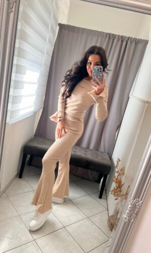 Helli kötött bézs kétrészes szett