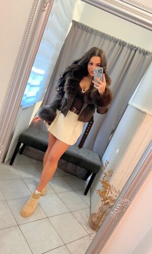 Bera bőr szőrmével diszitett kabát