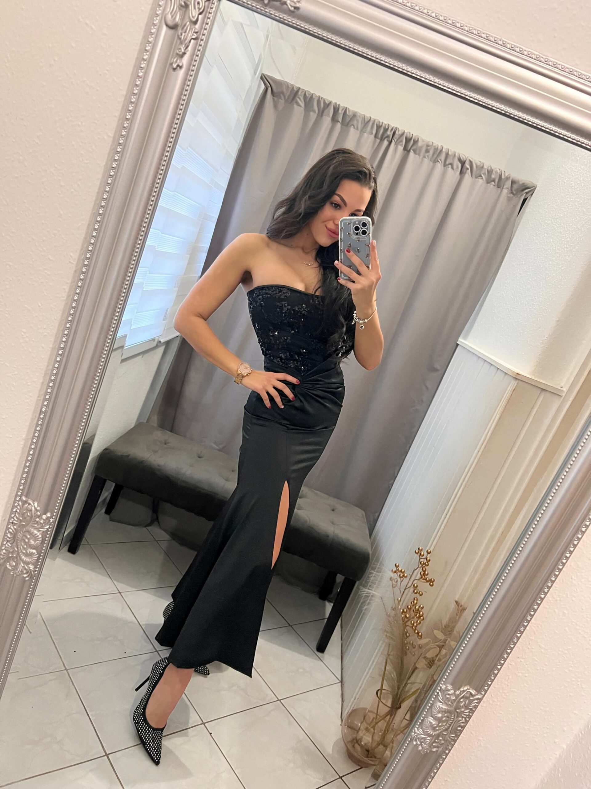 Jelli pánt nélküli flitteres fekete ruha - Image 4