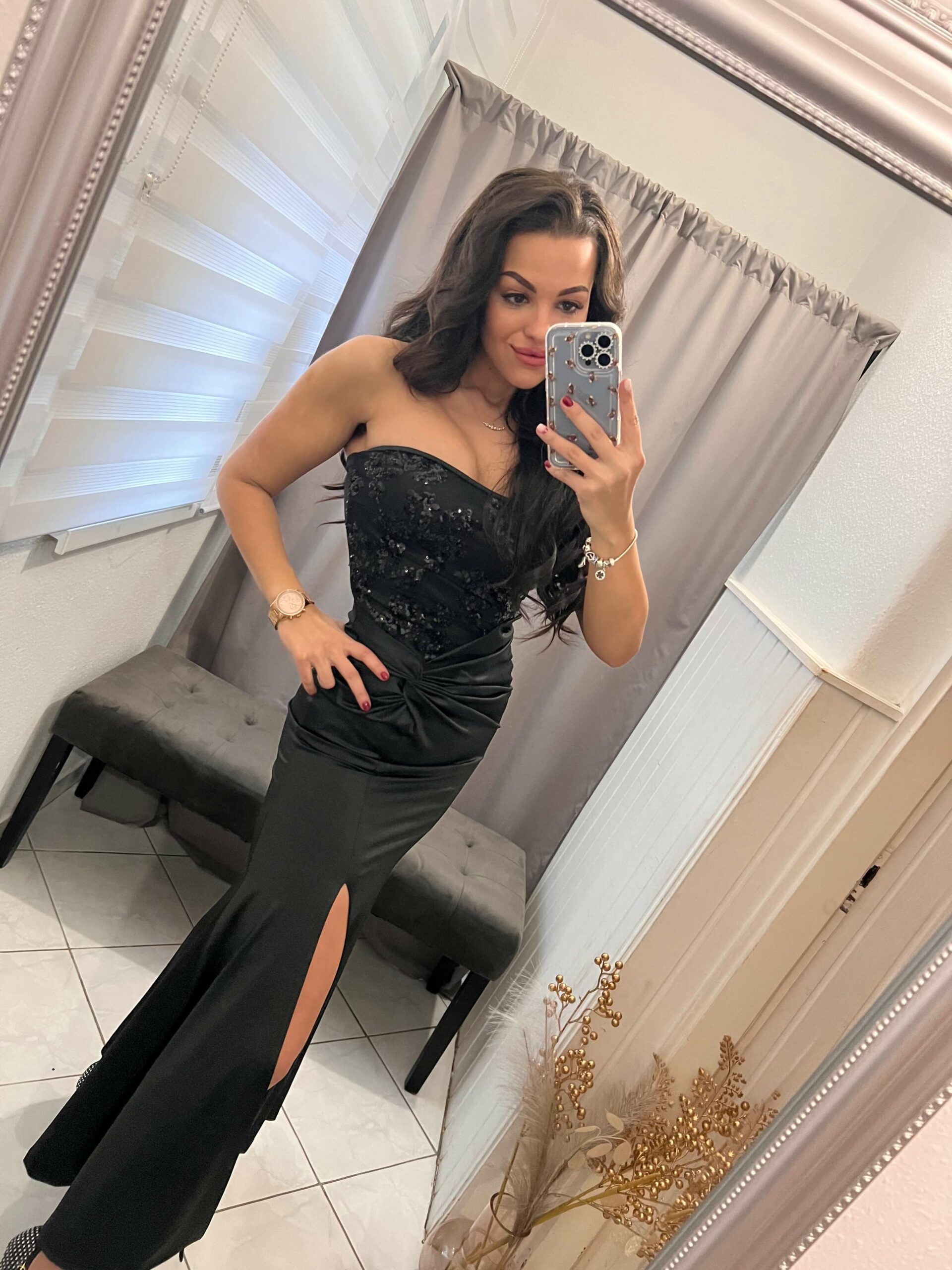 Jelli pánt nélküli flitteres fekete ruha - Image 2