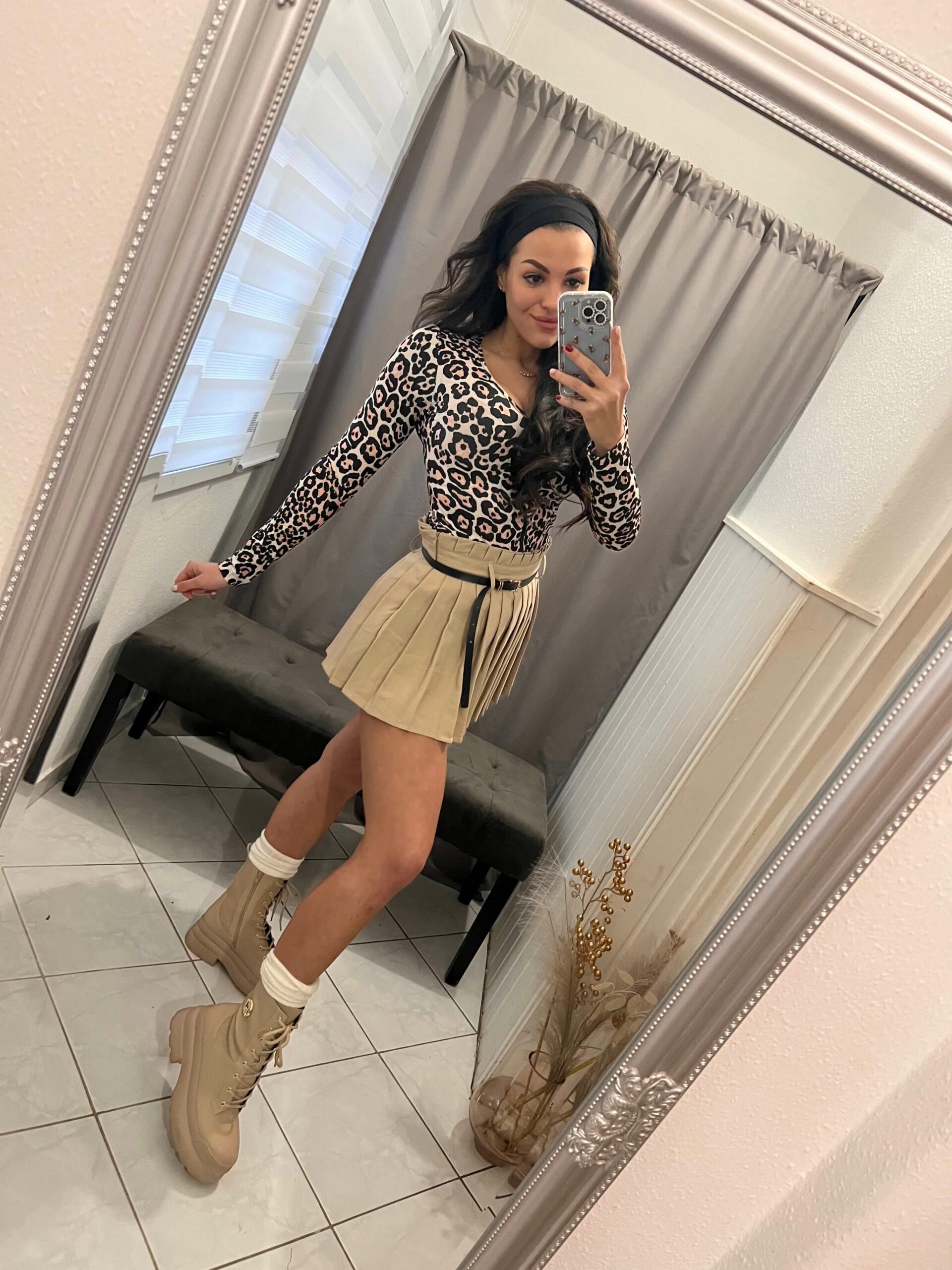 Bess fodros bézs szoknya nadrág övvel - Image 3