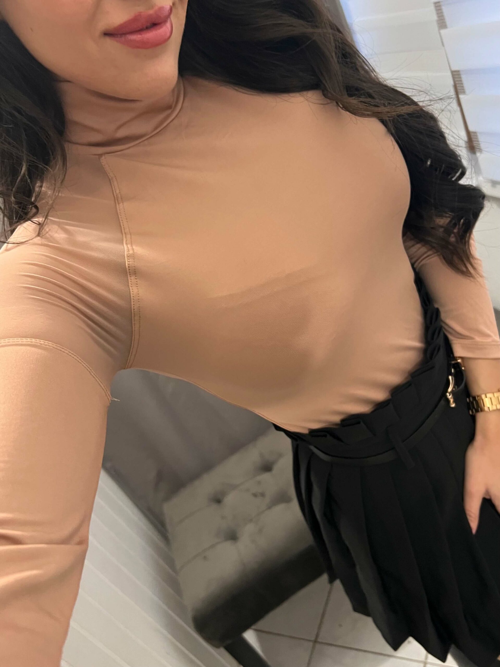 Szemi tüllös vállú nude felső - Image 4