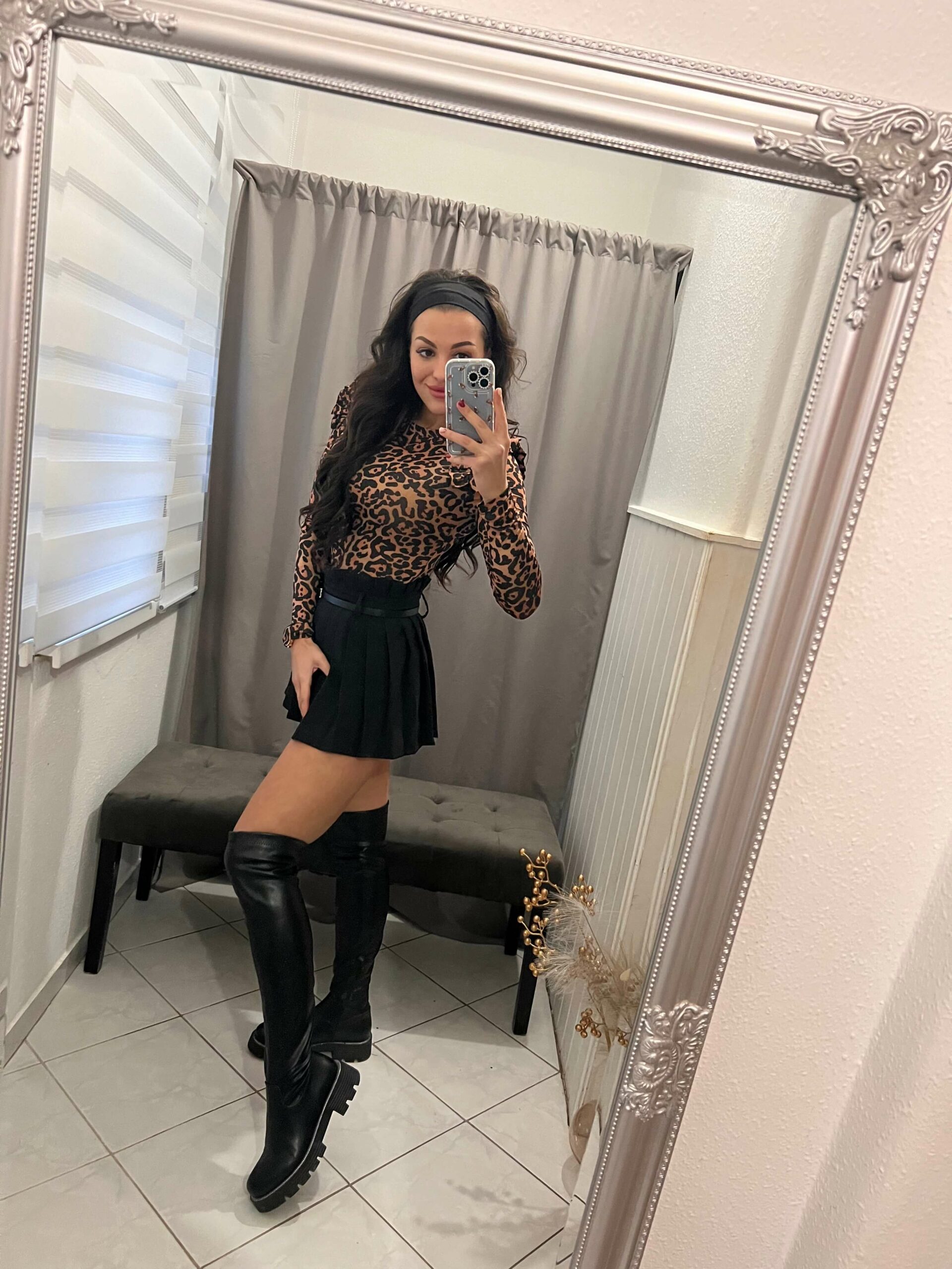 Bess fodros fekete szoknya nadrág övvel - Image 2