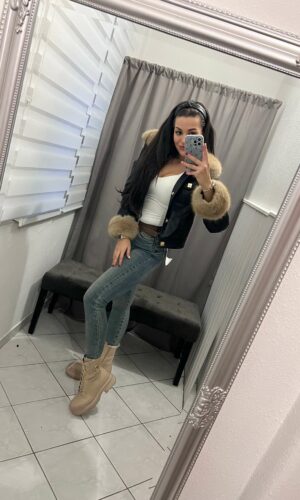 Fles fekete bőr kabát szőrmés diszitéssel