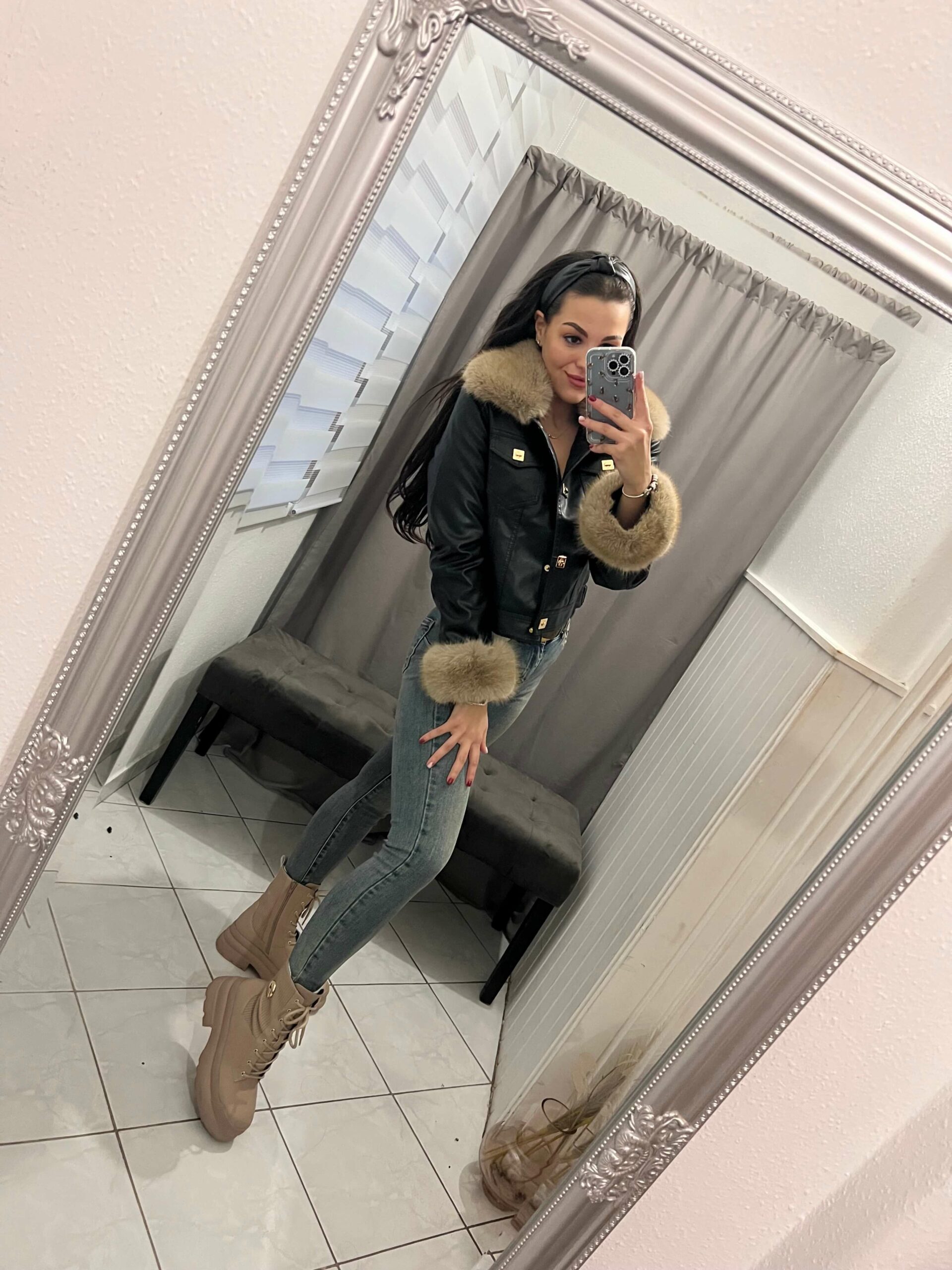 Fles fekete bőr kabát szőrmés diszitéssel - Image 2