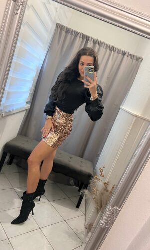 Helka szatén fekete szatén hosszú ujjú felső