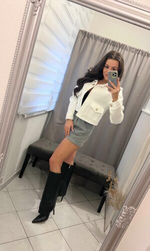 Heli arany gombos fehér kabát