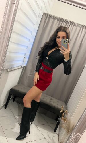 Milla piros öves rövid nadrág