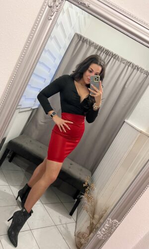 Enir fényes piros szoknya