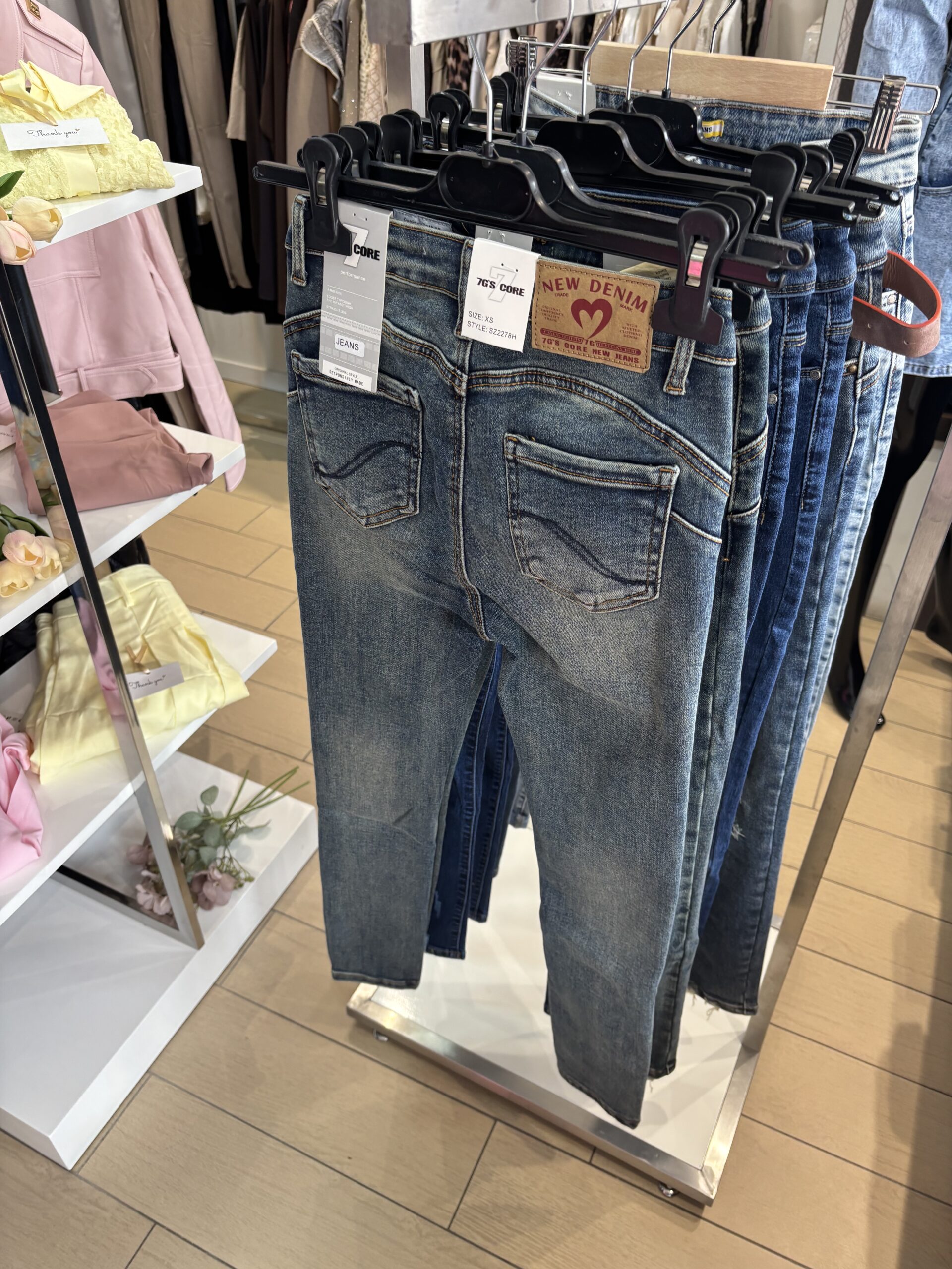 Miren koptatott push-up farmer nadrág övvel - Image 7