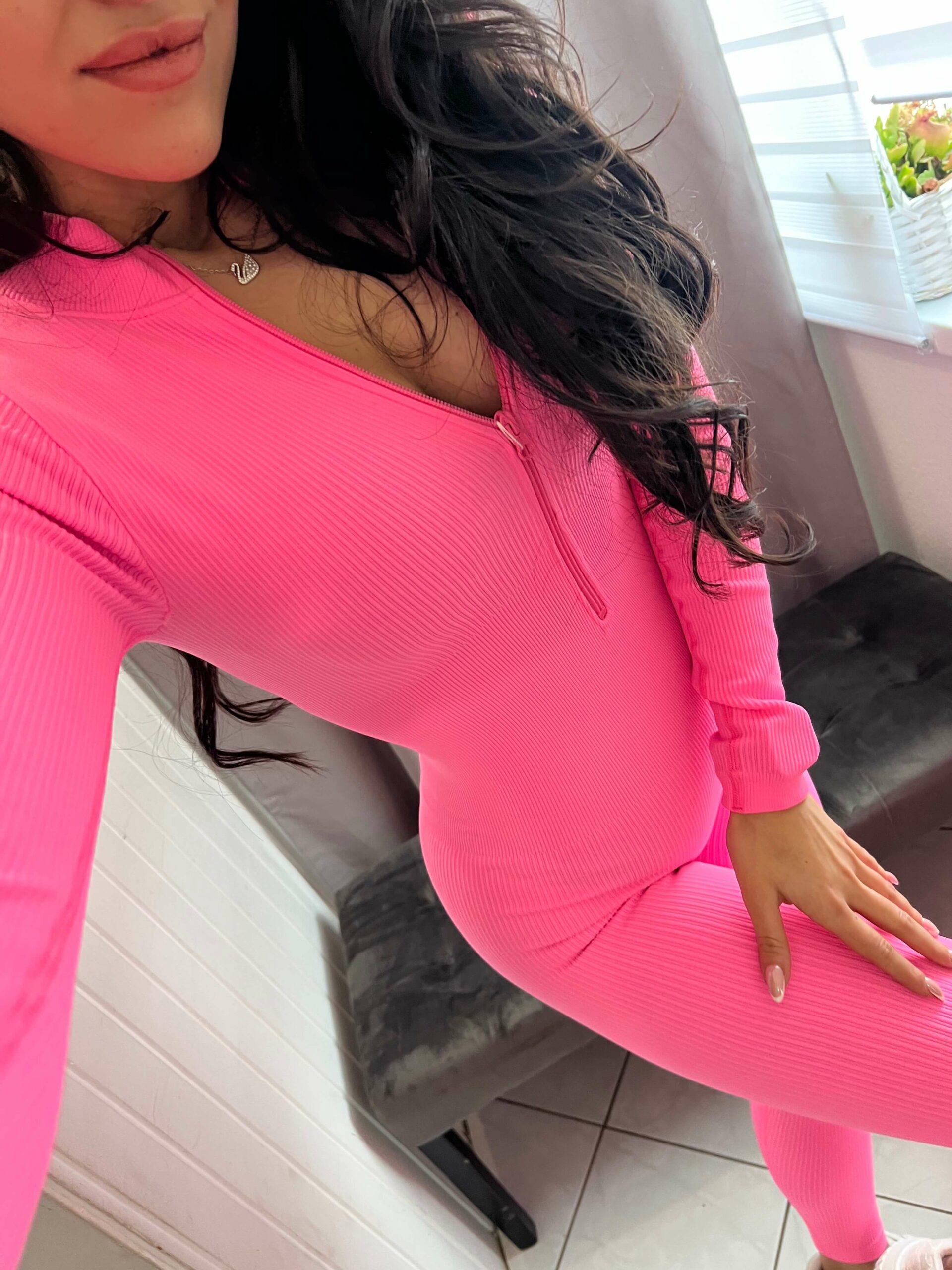 Remi alakformáló cipzáras neon pink overál - Image 5