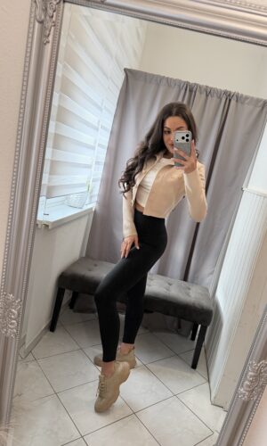 Délia arany gombos bézs kabát