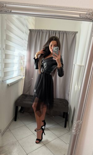 Fenna tüllös bőr fekete ruha