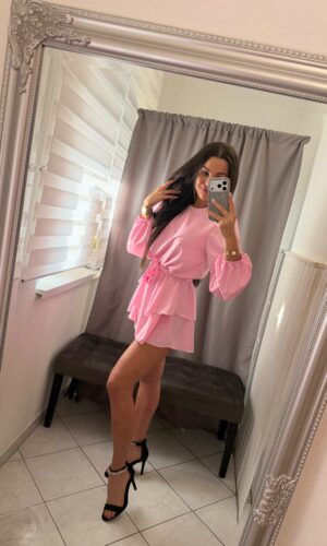 Nera szatén szoknya nadrágos rózsaszin overál