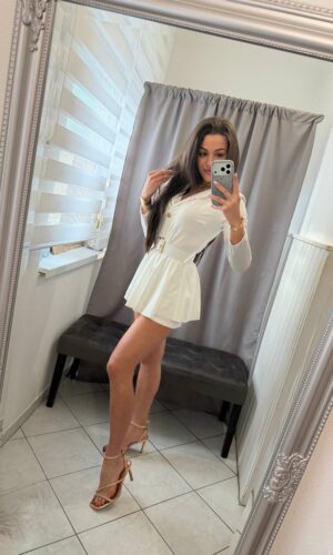 Roxa fehér szoknya nadrágos overál