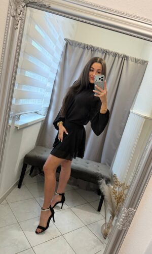 Neri szoknya nadrágos fekete overál