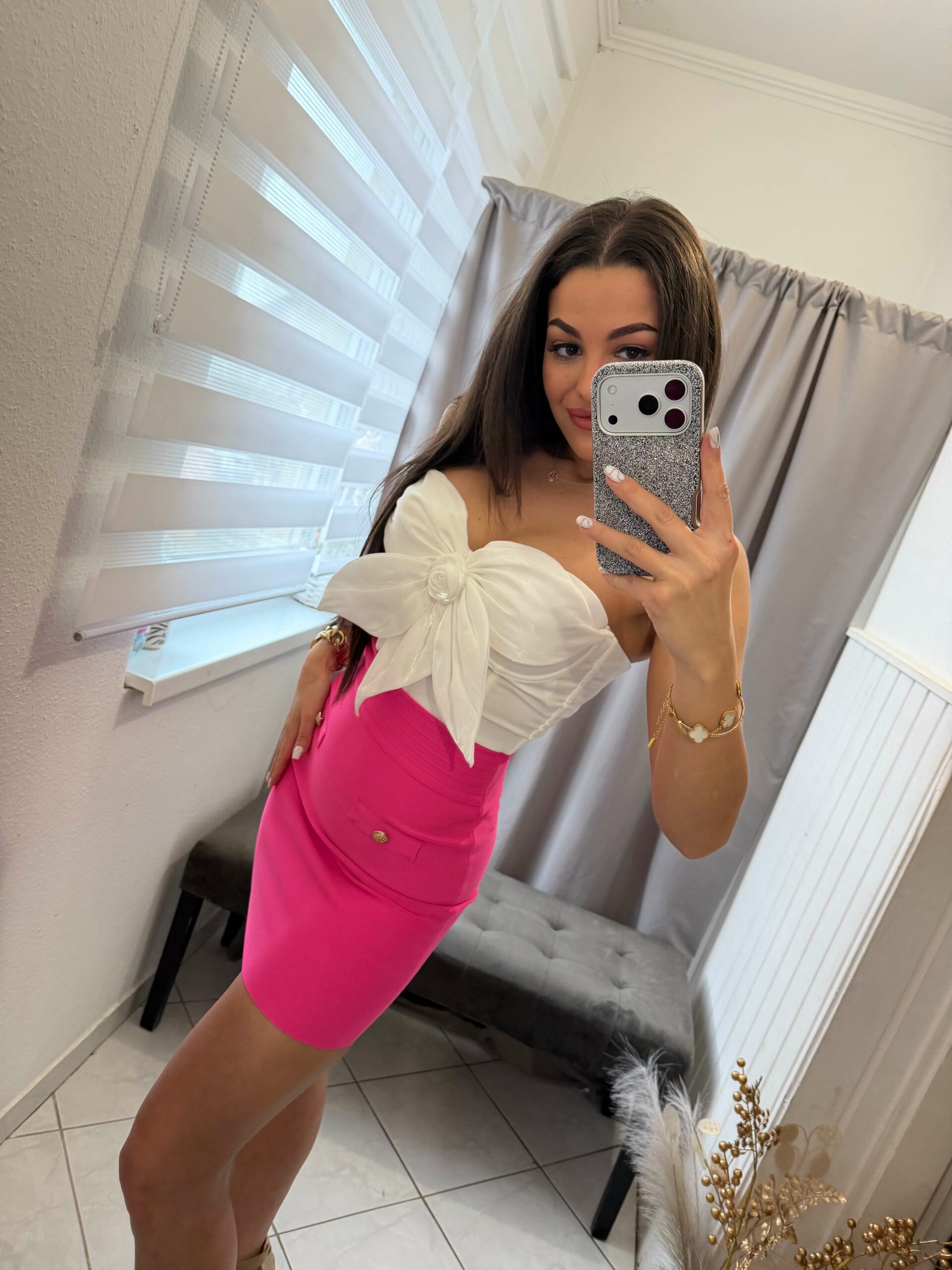 Natália szatén virágos fehér felső - Image 6