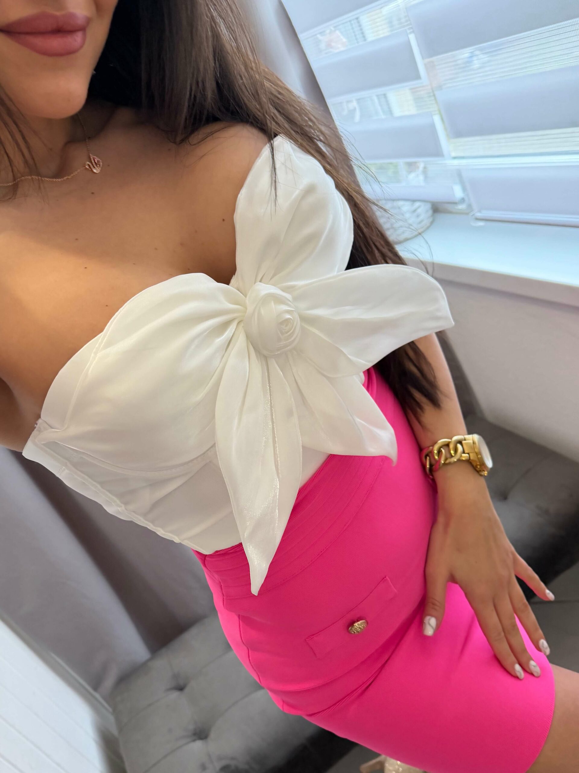 Natália szatén virágos fehér felső - Image 7