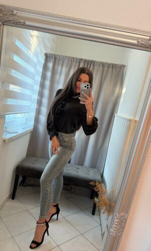 Liza fekete köves ing