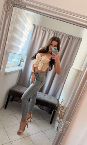 Natália szatén virágos bézs felső