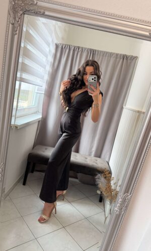 Ameli bő szárú ujjatlan fekete overál