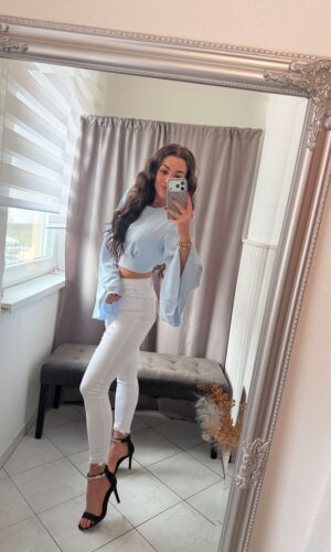 Lilen nyitott világoskék felső