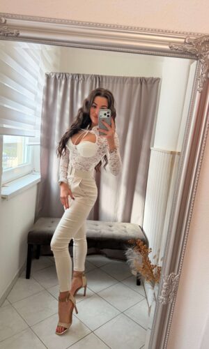 Lema fehér csipke body