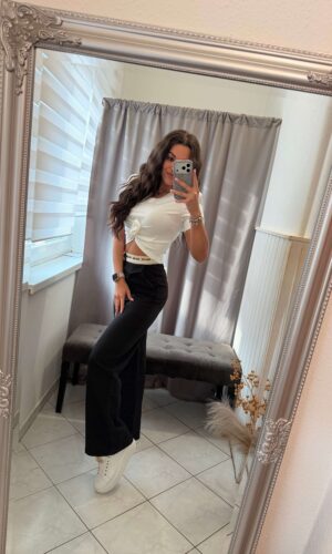 Yera rövid ujjú rózsás fehér felső